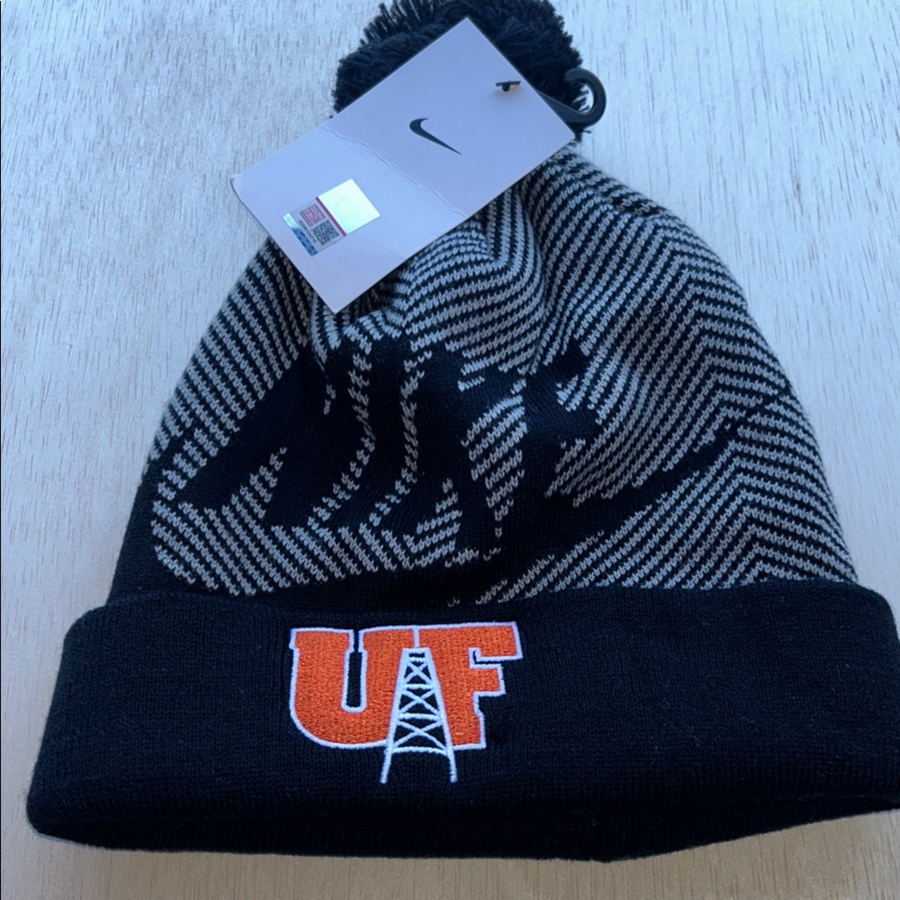 Nike Florida Gators UF Striped Pom Beanie Black Grey Knit Hat C12976 NEW